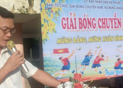 Phó chủ tịch UBND xã Khương Duy Thiện phát biểu khai mạc