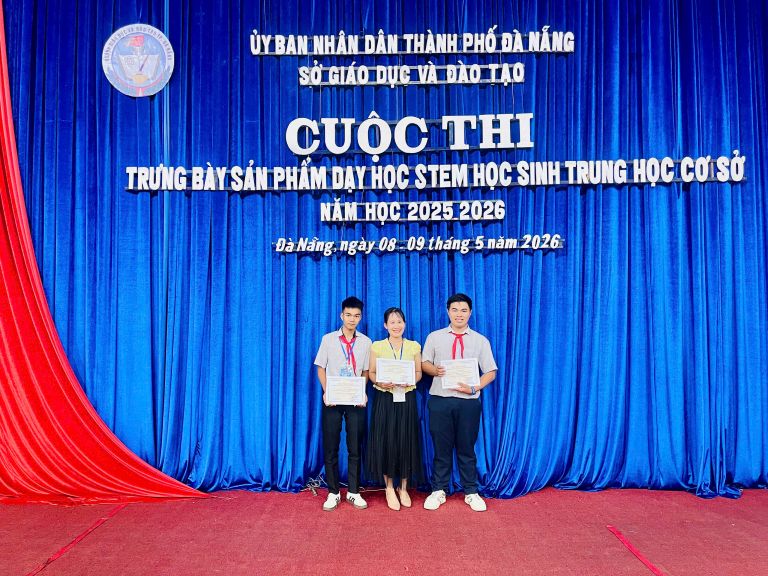 sản phẩm ngôi nhà thông minh đạt giải nhất tại cuộc thi STEM thành phố