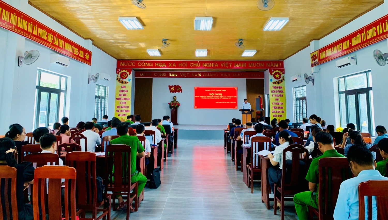 Ảnh: toàn cảnh hội nghị