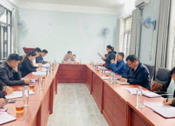 Quang cảnh buổi làm việc