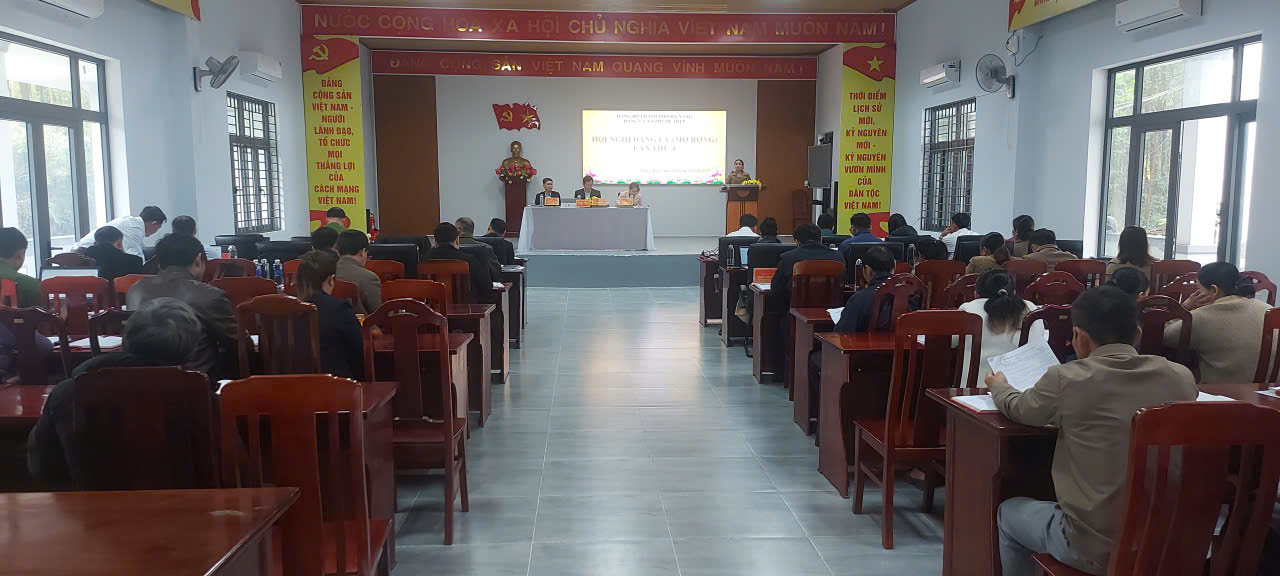 toàn cảnh hội nghị Đảng uỷ (mở rộng) lần thứ 4 năm 2025