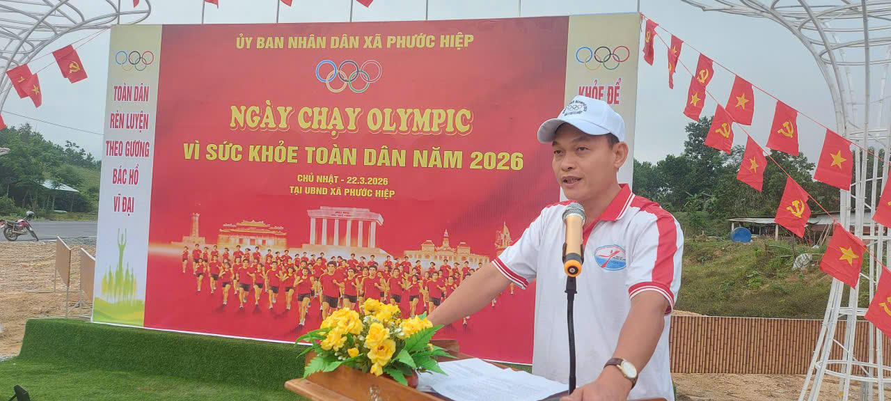 Phó Chủ tịch UBND xã Khương Duy Thiện phát biểu tại buổi lễ