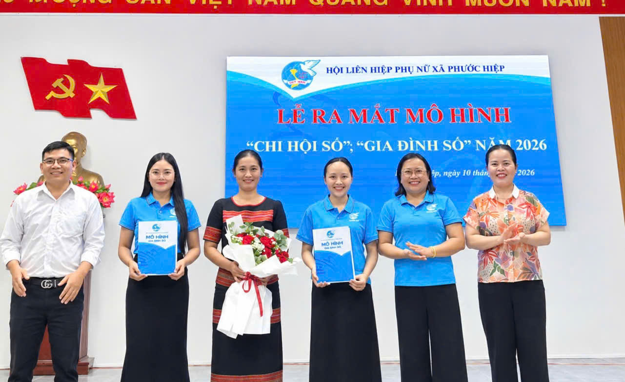 Ra mắt mô hình “chi hội số”, “gia đình số” thôn Phước Hoà